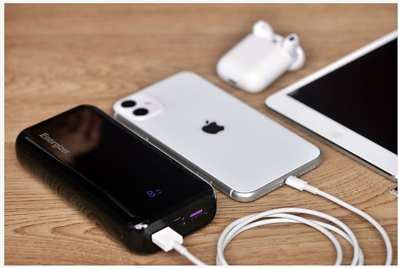 Energizer 20,000mAh Ultimate Power Bank, Black, UE20011PQ - Image 4