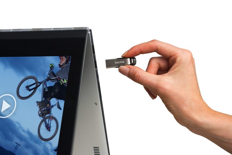 SanDisk Ultra Flair USB 3.0 Flash Drive, 512 GB, Silver - Image 5