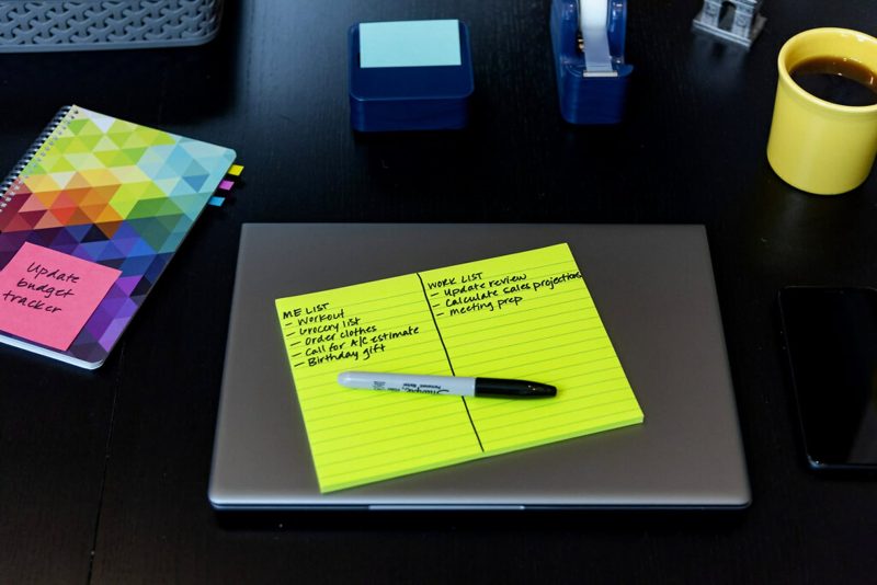 Post-it Super Sticky Notes, 4 Pads, 8 in x 6 in, 2x the Sticking Power, School Supplies and Office Products, Sticky Notes for Vertical Surfaces, Monitors, Walls and Windows, Energy Boost Collection, Lined - Image 11