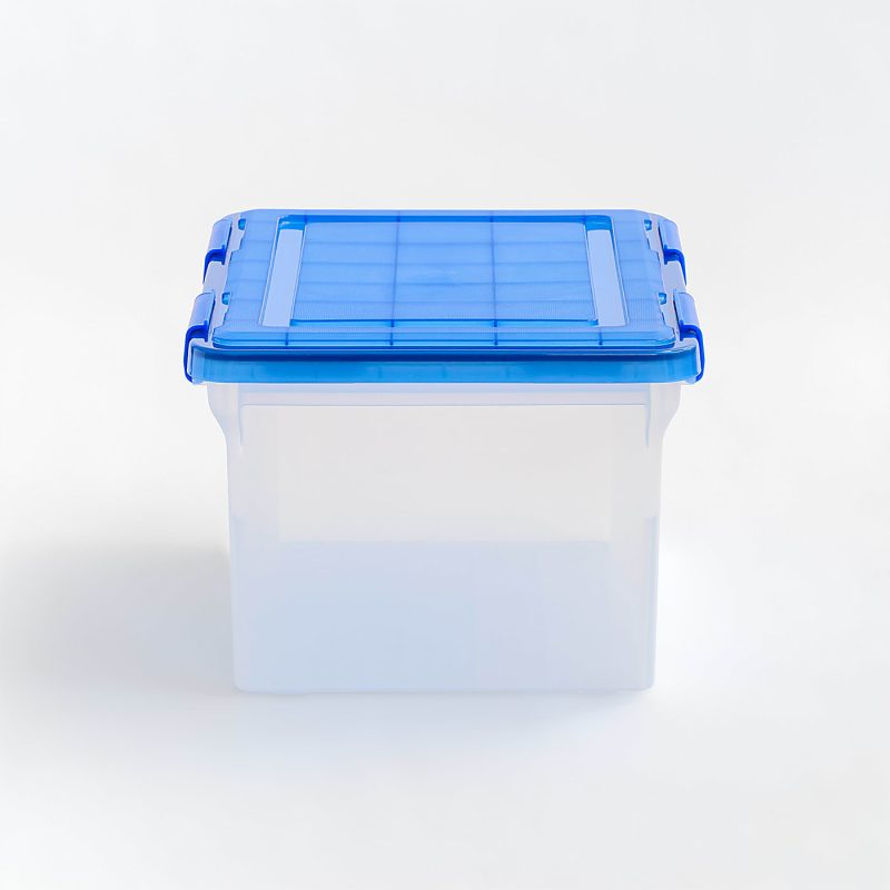Iris® Element-Resistant Ultimate Storage Box, Letter/Legal, 8 Gallon, 20-1/8”L x 16-3/16”W x 14-1/4”H, Clear - Image 2