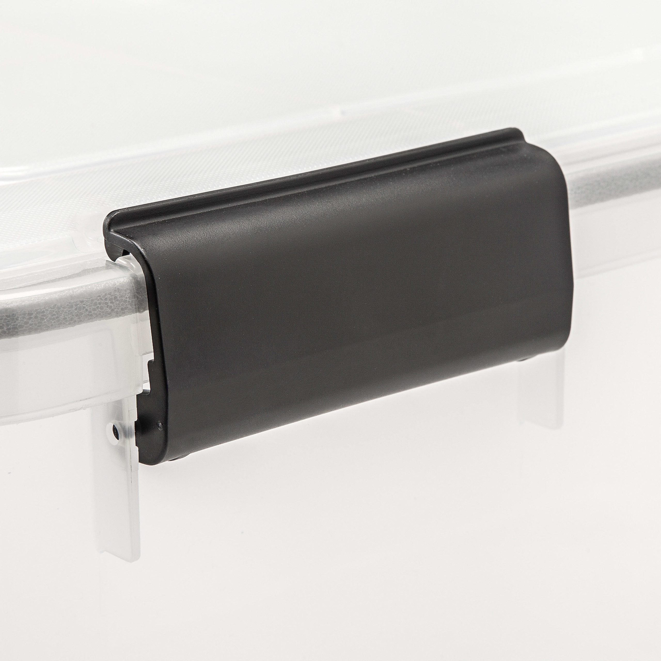 IRIS® Weathertight® Storage Container, 46 Quarts, 11 4/5" x 15 4/5" x 19 7/10", Clear - Image 4