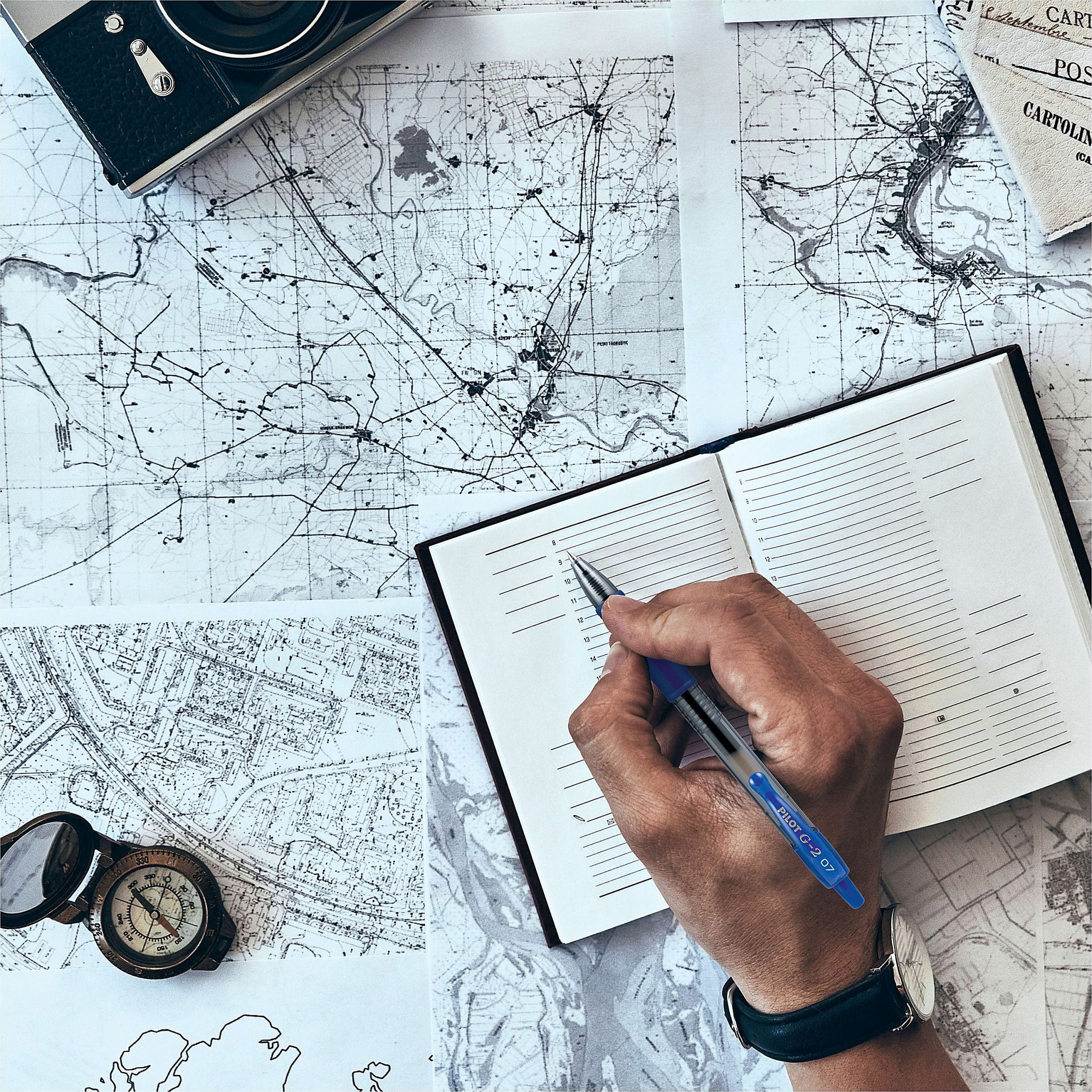 Pilot G2 Retractable Gel Pens, Fine Point, 0.7 mm, Clear Barrels, Blue Ink, Pack Of 12 Pens - Image 4