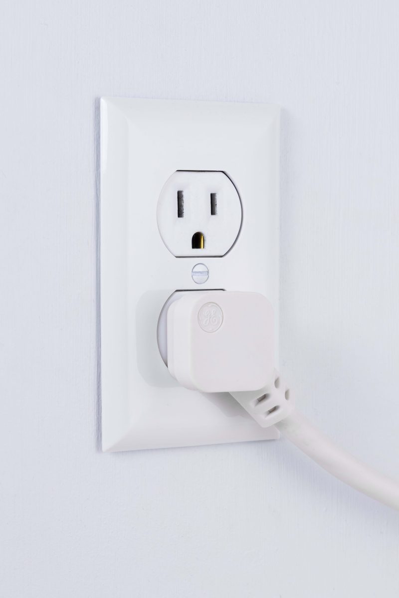 GE 6-Outlet Surge Protector, 10' Cord, White - Image 6