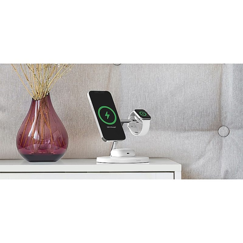 Belkin BoostCharge Pro 3-in-1 Wireless Charger with Official MagSafe Charging 15W - Input connectors: USB - Image 9