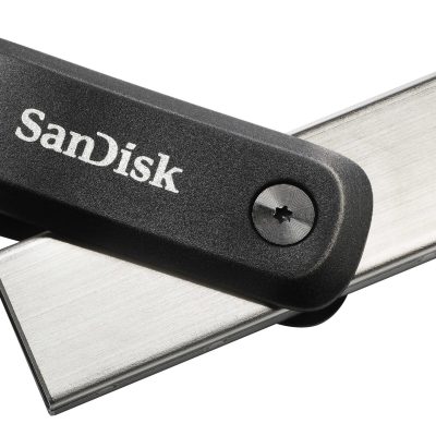 SanDisk® iXpand USB 3.0/Lightning Flash Drive, 64GB, Silver
