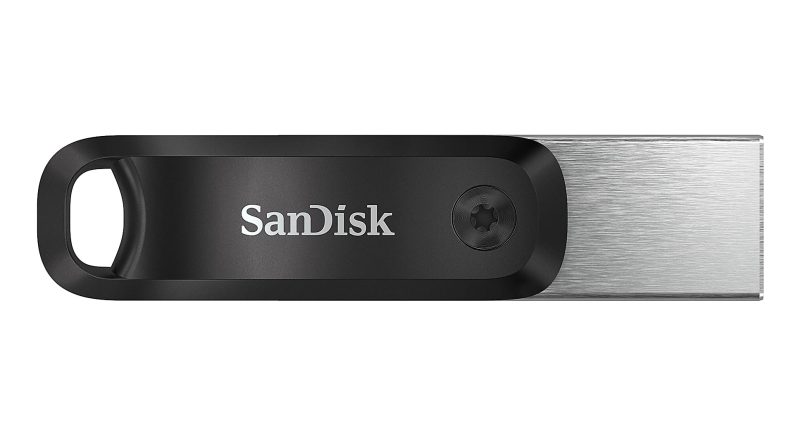 SanDisk® iXpand USB 3.0/Lightning Flash Drive, 64GB, Silver - Image 2