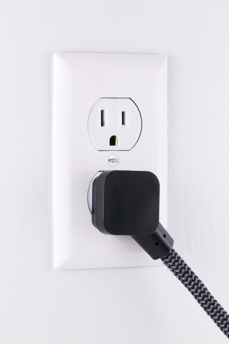 Cordinate 4-Outlet 16-Gauge USB Extension Cord With Surge Protection, 10', Black/White - Image 6